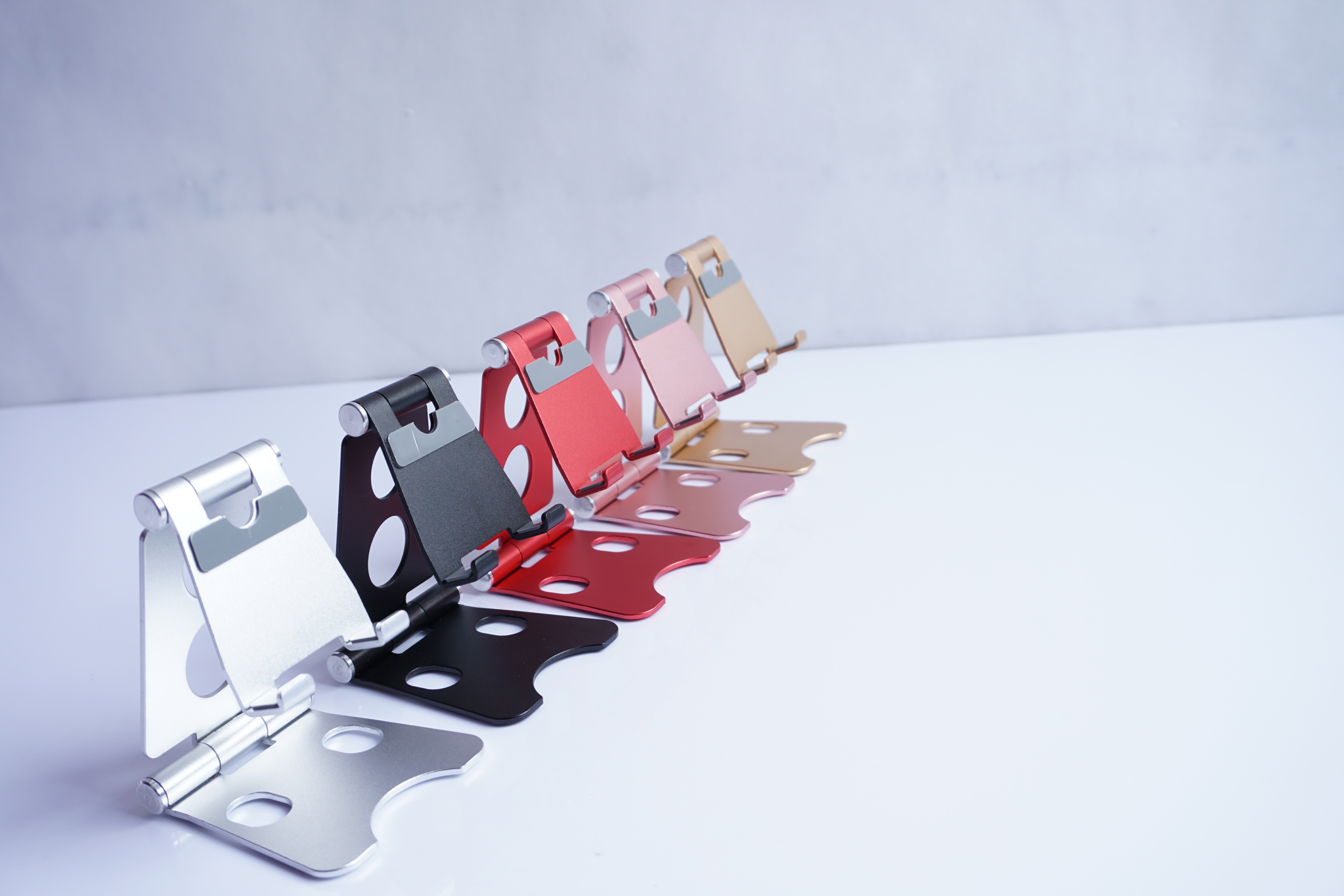 Double folding phone stand, small size, dual rotating shafts adjustable, small size can be folded and stored details Picture