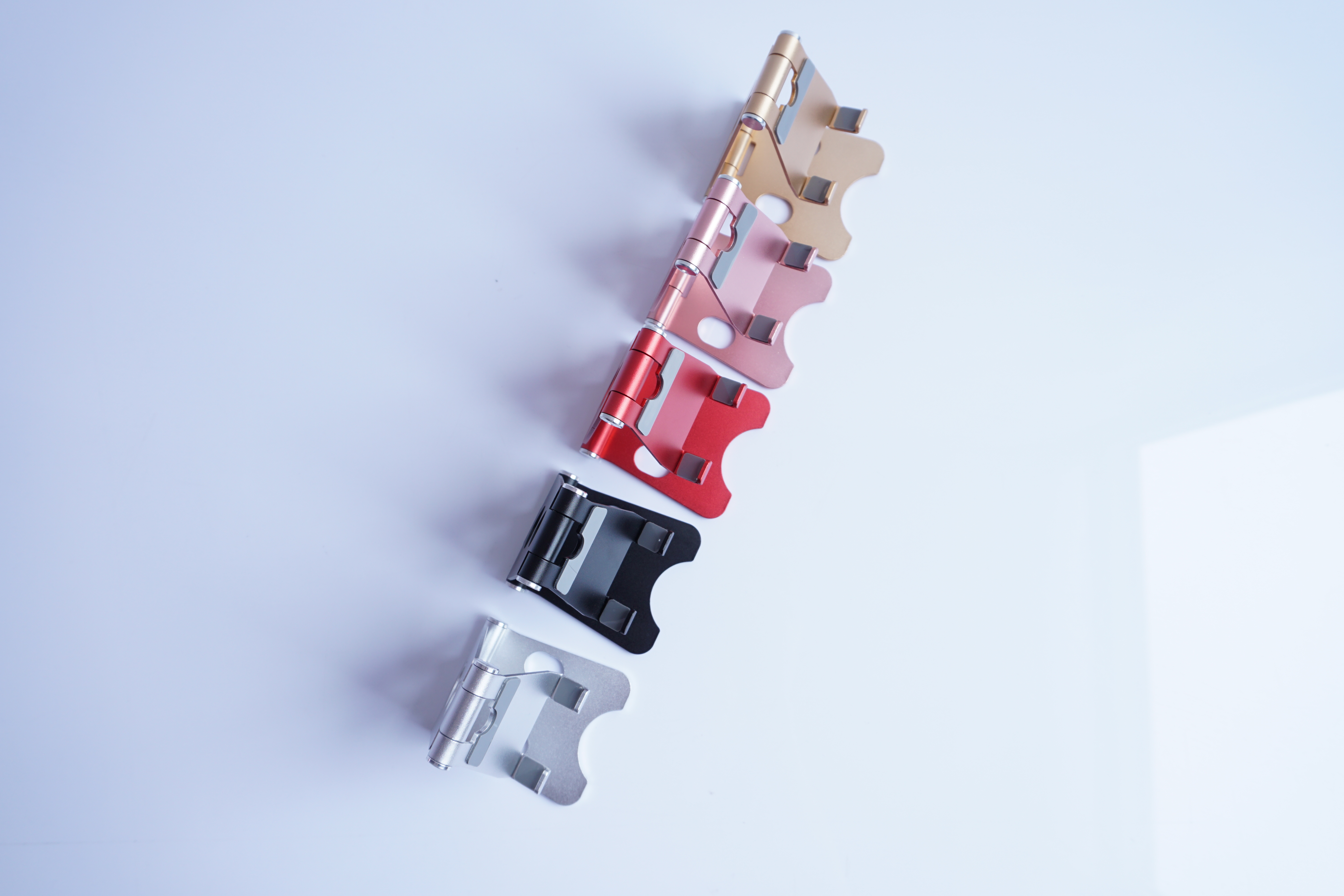 Double folding phone stand, small size, dual rotating shafts adjustable, small size can be folded and stored Specification image