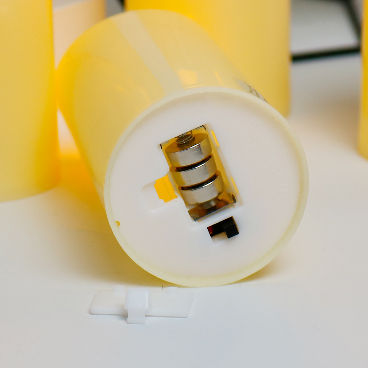 led electronic candle lamp, simulation fake candle, birthday romantic confession stage, wedding decoration, murder mystery game, guiding electronic candle Specification image