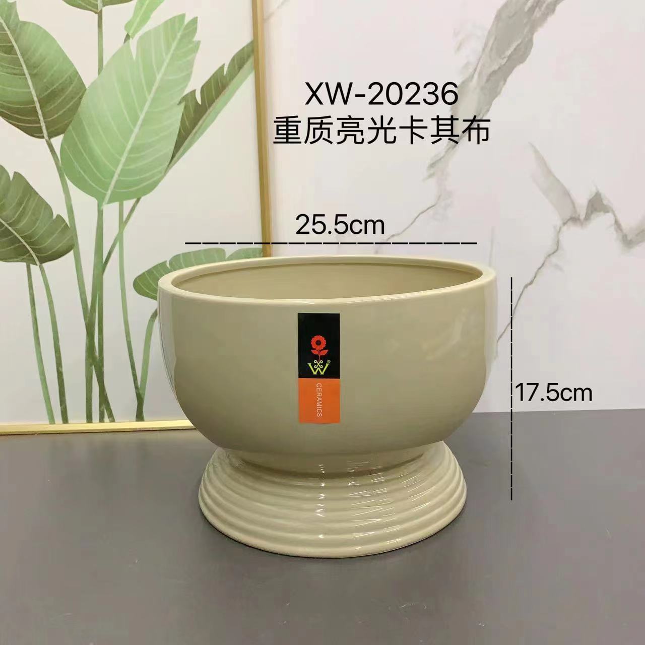 Violent Bear Ceramic table lamp handicraft, Money Cat Daily Ceramic plate, Exquisite gift, ceramic handicraft, unique design, high-quality material detail image 2