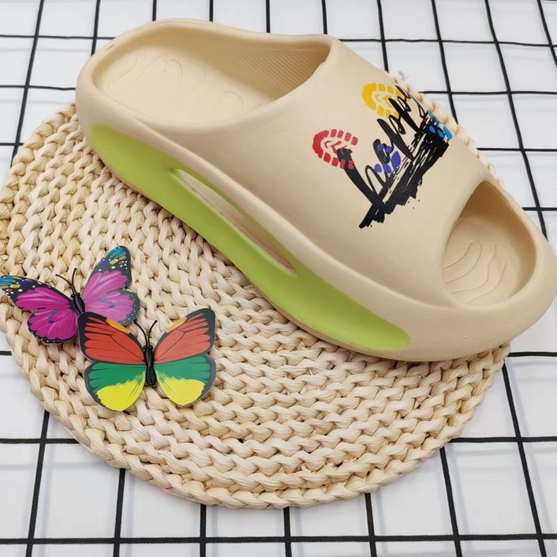 Zapatillas frescas para hombres de moda de verano pic 1