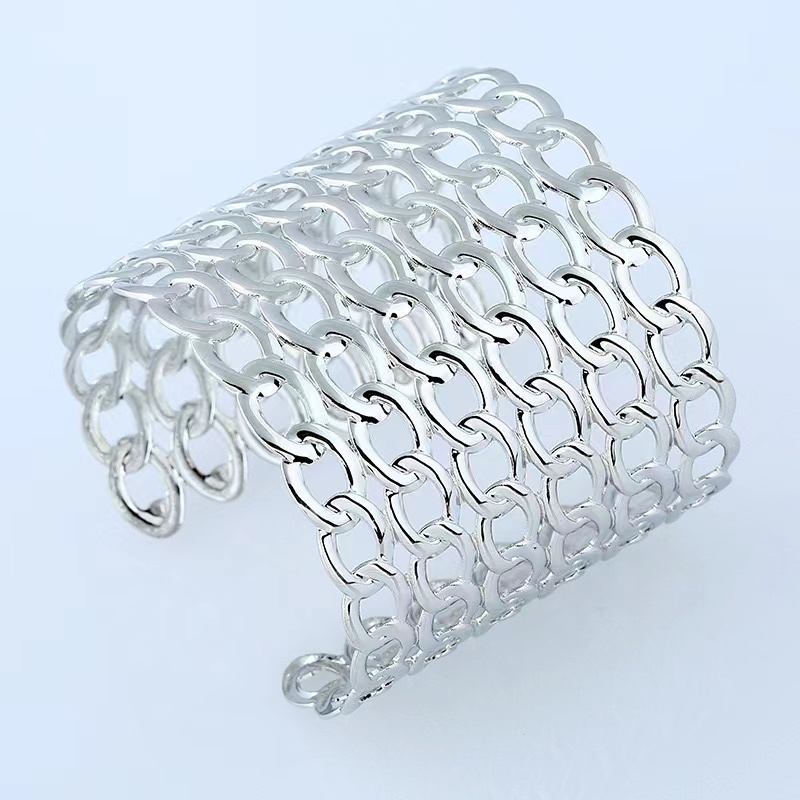 This is a best-selling metal, shining, C-shaped adjustable, handcrafted women's bracelet from Xiyin, a cross-border Amazon brand in Europe and America Item Picture