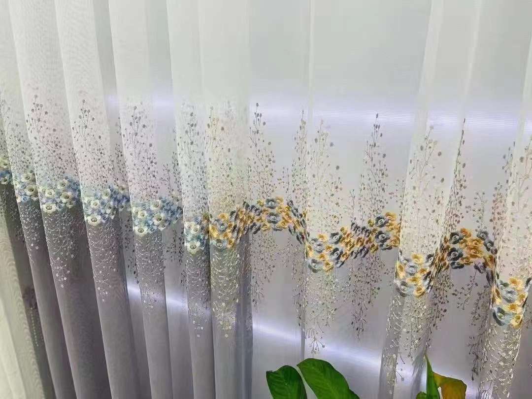 Direct sales of flower-patterned curtains from the manufacturer. Wholesale available. Large quantities with discounts. New products on display
