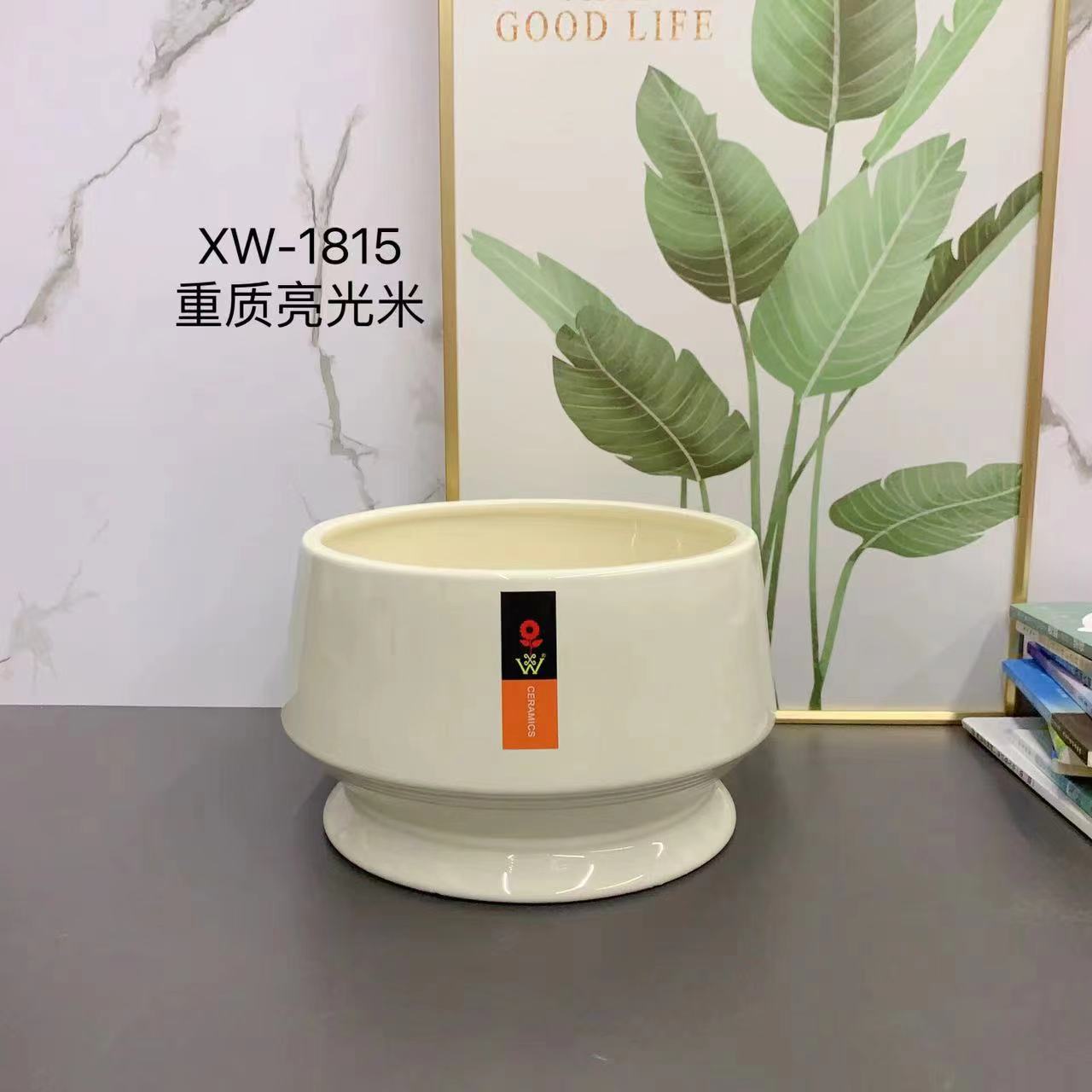 Glass handicrafts, irregular-shaped vases, plain body decorative gifts, small feng shui ornaments for houses, craft ornaments, vase decorations