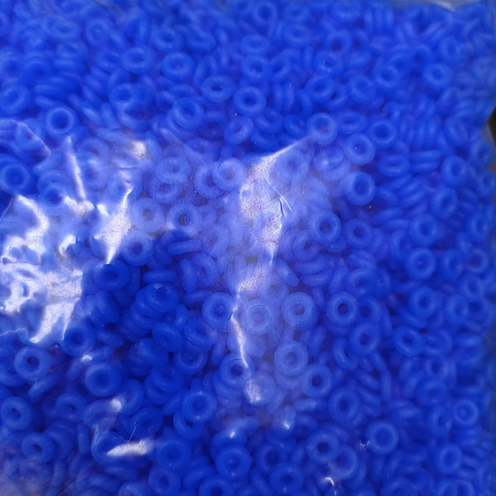 Various specifications of colored silicone rubber rings Item Picture