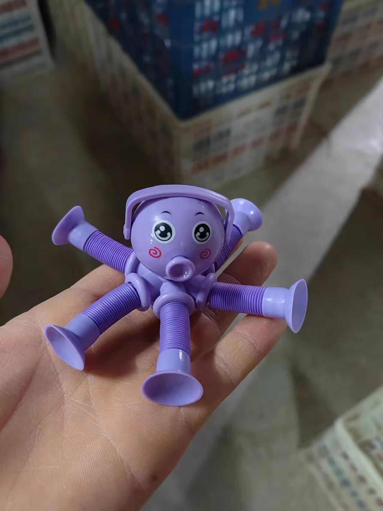 Hot-selling children's stress-relieving toys, educational and relaxing, light-emitting, telescopic tube, robot, egg doll, Shapi Dog, monkey, strawberry bear, top, unicorn, multiple shapes, built-in without light, OPP packaging detail image 8