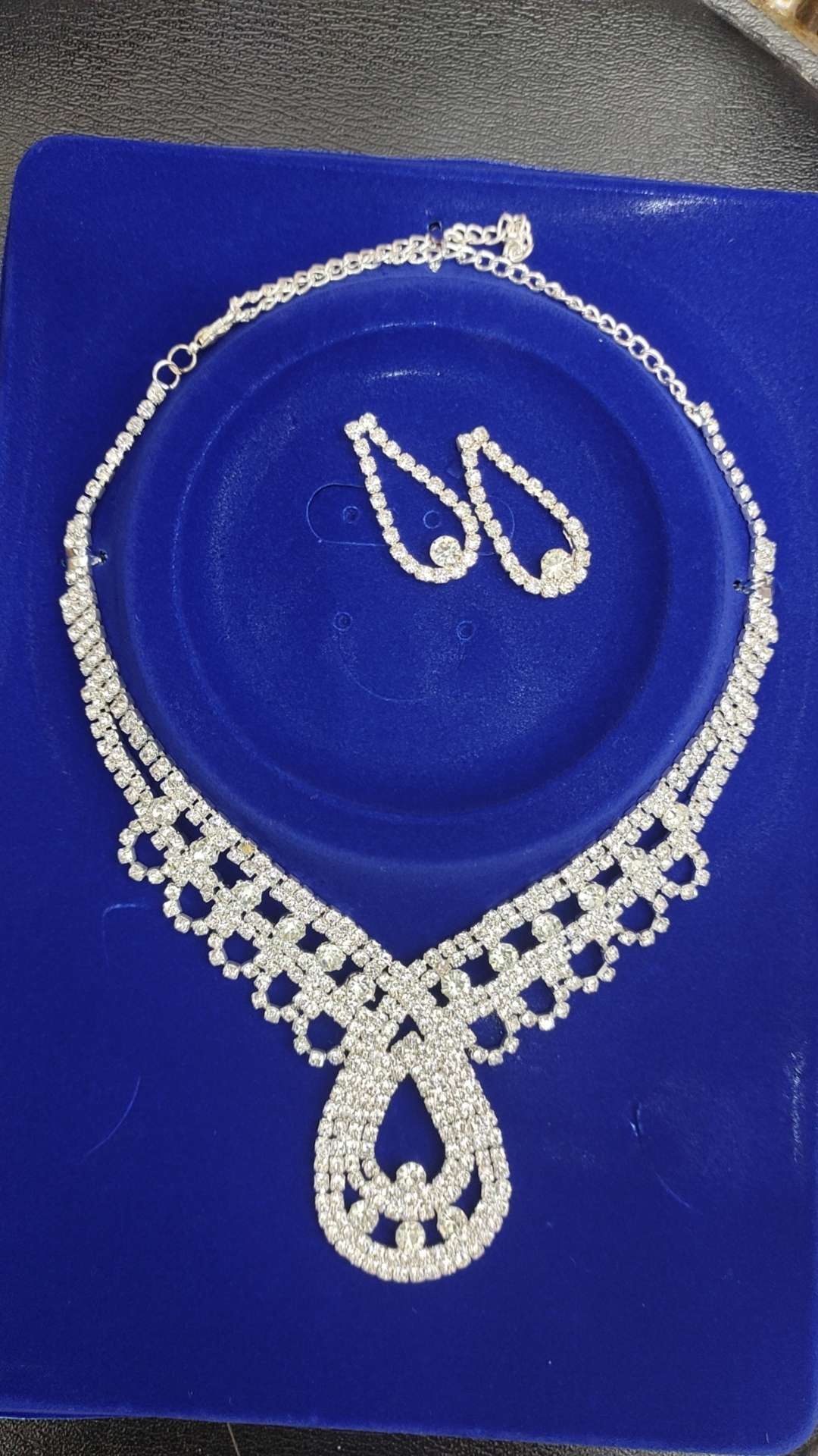 Zircon crown hair accessory, adult crown headwear, noble and elegant accessory, shining luster, lady's elegant headwear, exquisite gift, crown hair accessory, crown hair accessory