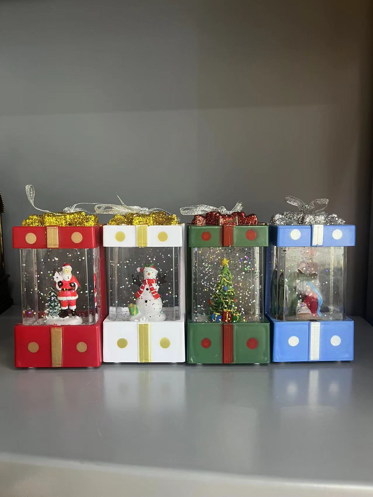 圣诞节日装扮圣诞花圣诞外贸跨境礼物盒摆件灯饰圣诞树带灯三支蜡烛圣诞球挂件诞节圣诞老人风灯摆件圣树脂圣诞圣圣诞