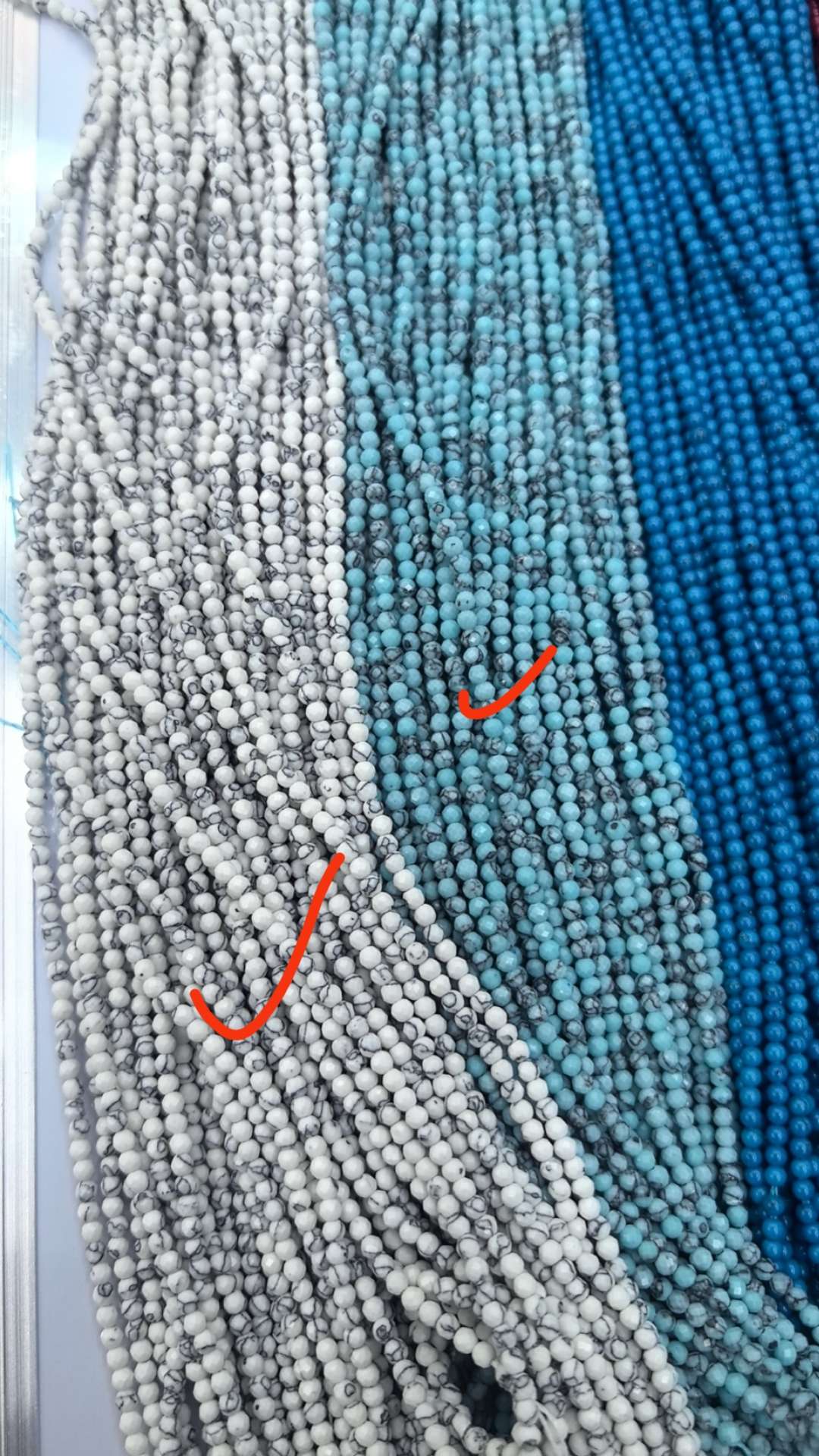 Stainless steel chain jewelry semi-finished products, jewelry accessories, acrylic plastic bead chains, round snake chains, DIY handcrafted chains, creative design jewelry chains Application Scenario