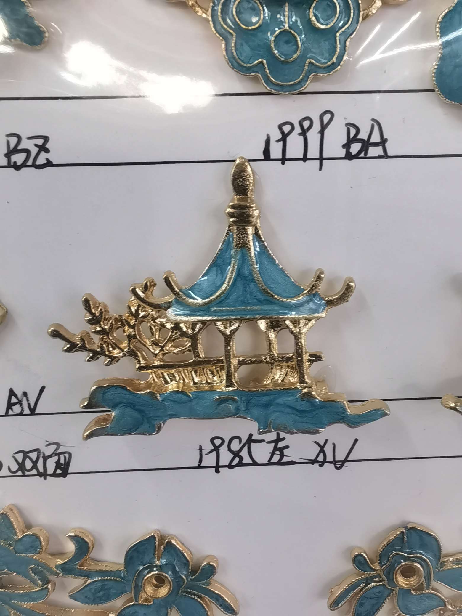 Crown decorative buckle Decorative buckle