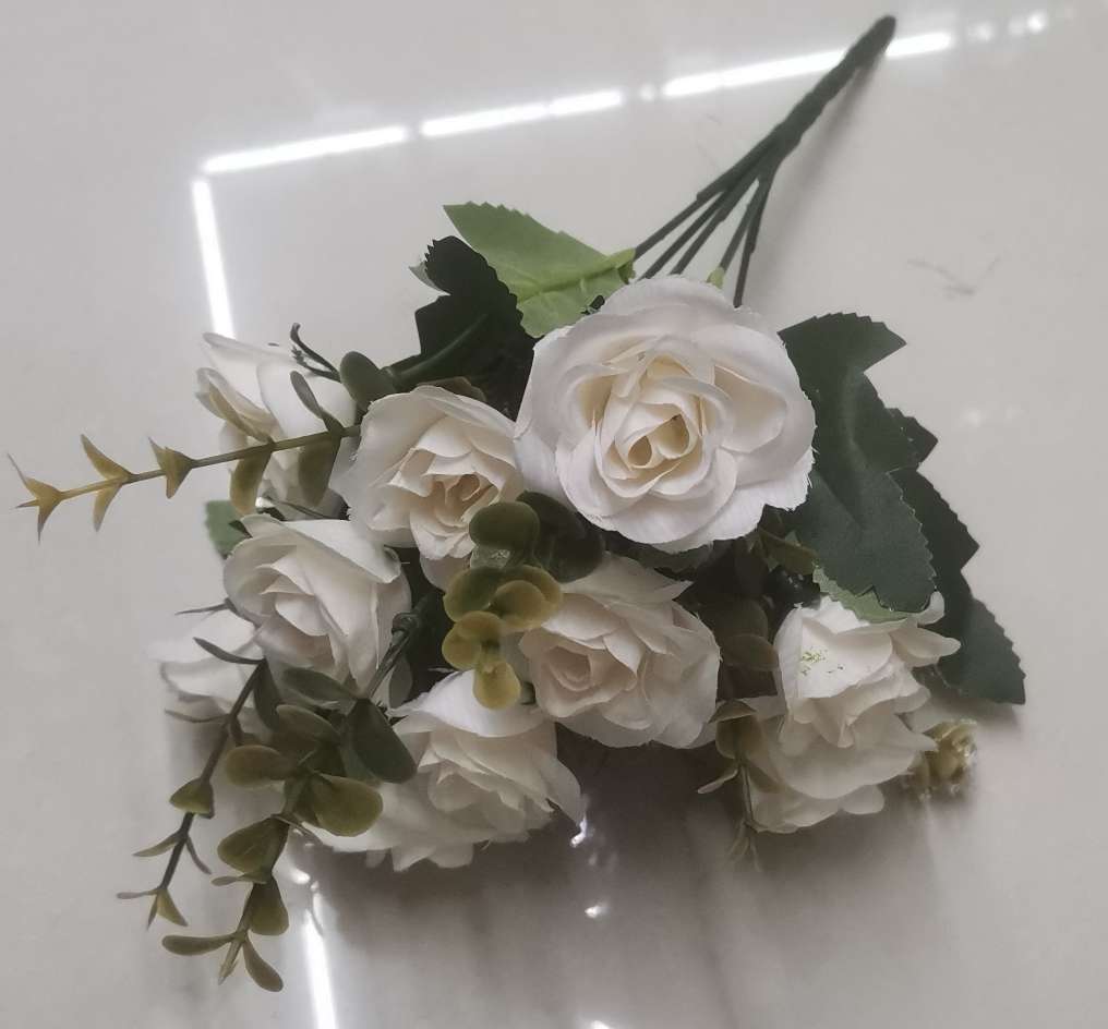 New faux European style 5-fork silk-screen printed rose, artificial flower, faux petal handicraft, artificial flower bouquet, realistic touch, faux flower decoration, exquisite life home decoration Specification image