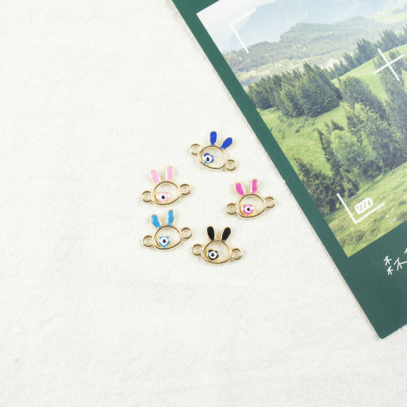 Alloy oil-dripping rabbit hollowed-out heart Demon Eye necklace, earring accessories, diy jewelry accessories, jewelry accessories, alloy accessories Specification image