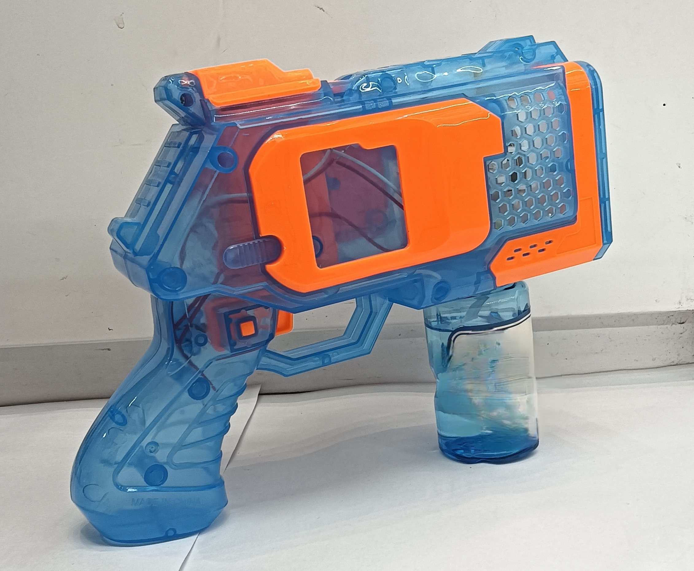 Hot-selling transparent space 6-hole fully automatic bubble gun, children's toy, creative hot-selling street stall wholesale, new and unique small toys, children's cute bubble machine, children's summer outdoor details Picture