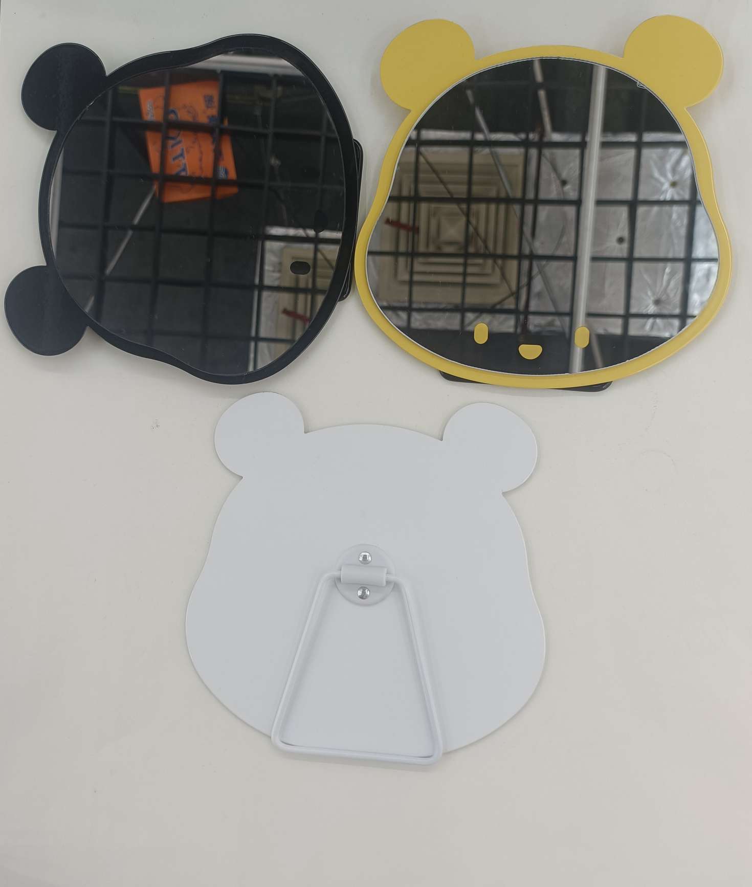 卡通小台镜小化妆镜白底实物图