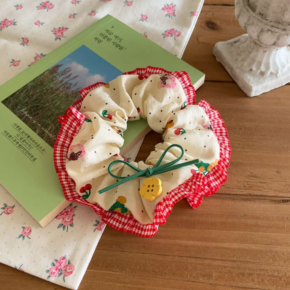 时尚饰品大肠发圈可爱减龄 头饰发圈 头绳皮筋 简约大肠圈 发饰女士优雅气质必备大肠圈发圈皮筋大肠发圈头绳格纹大肠发圈详情图4