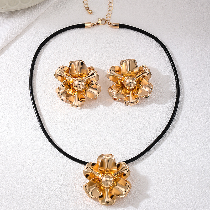 明星同款项链耳环 高级感饰品 耳饰 独特设计 时尚潮流项链耳环 优雅耀眼项链耳饰品