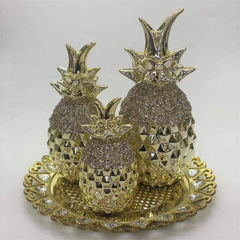 Simple golden apple-head ceramic ornaments, creative living room interior decoration ornaments, European-style handicrafts, golden castle vases Specification image