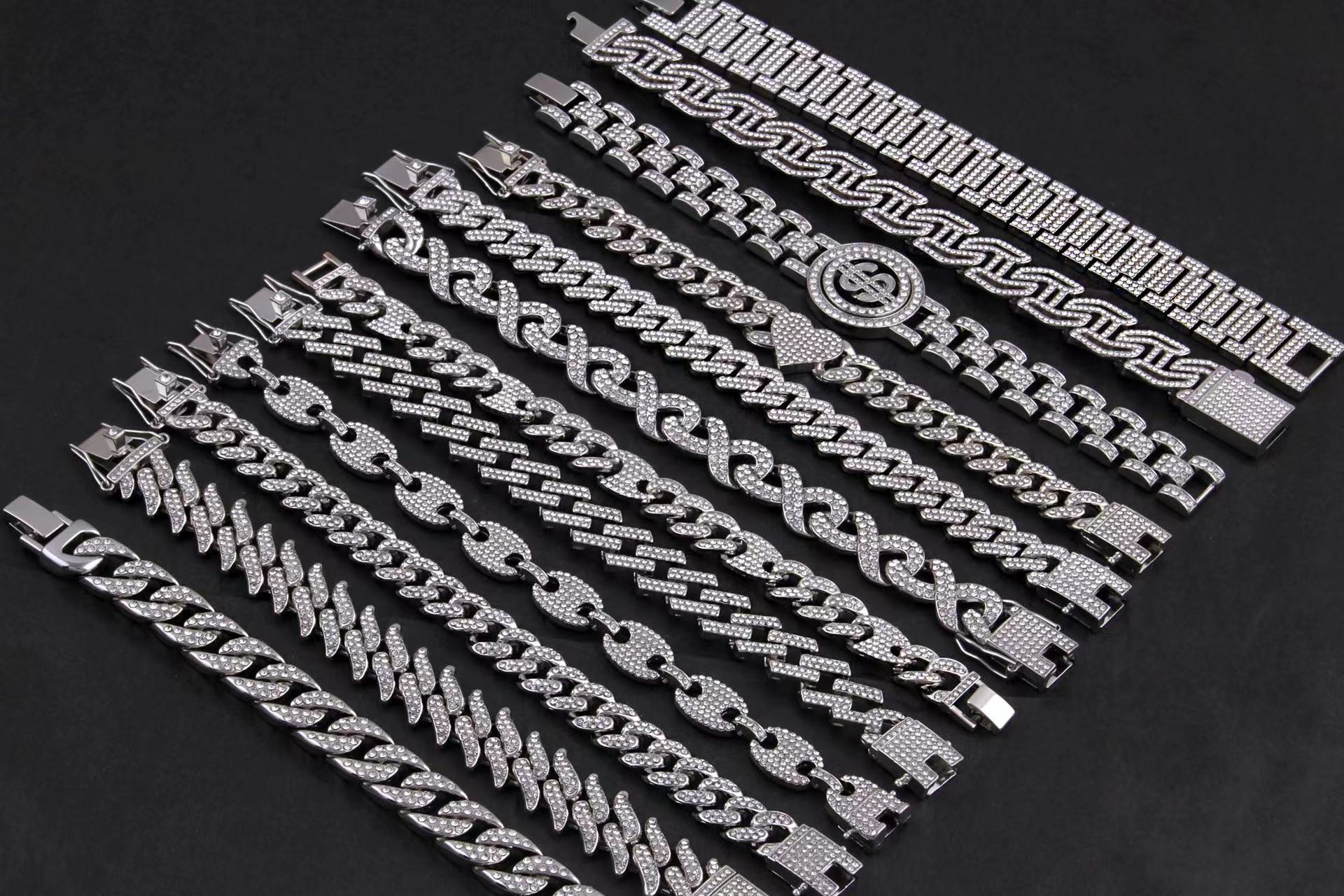 Senluo Accessories Factory is a wholesale source manufacturer of alloy diamond-encruble Cuban chain bracelets and HIPHOP cross-border hip-hop accessories for export pic 1