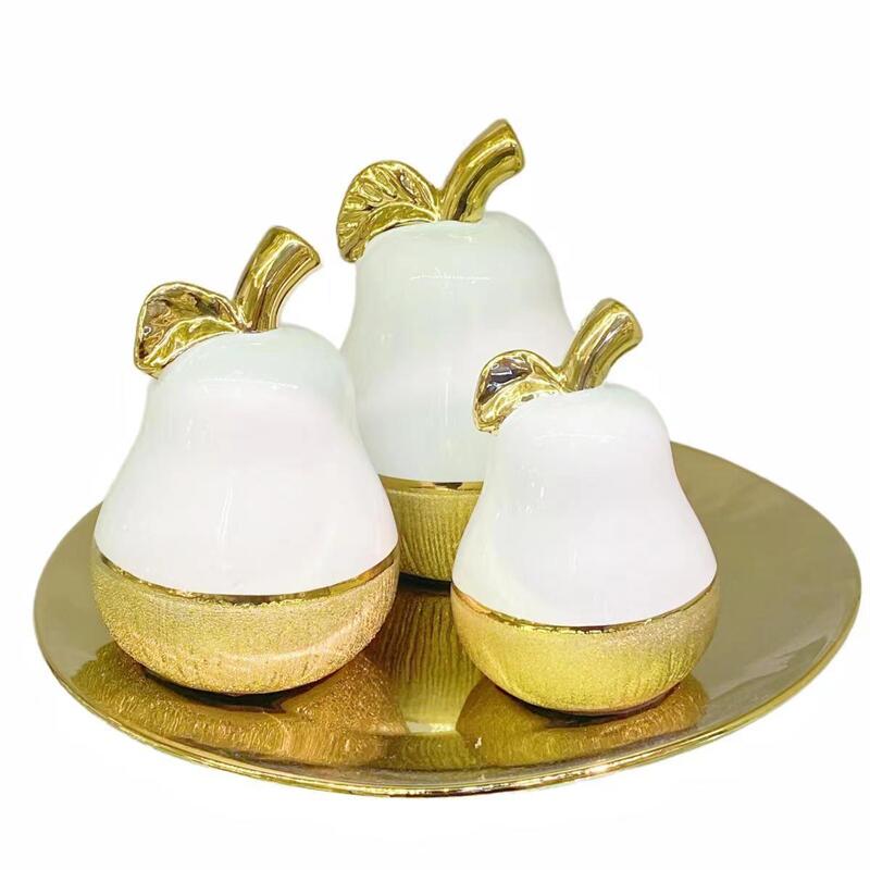 Simple golden apple-head ceramic ornaments, creative living room interior decoration ornaments, European-style handicrafts, golden castle vases Item Picture