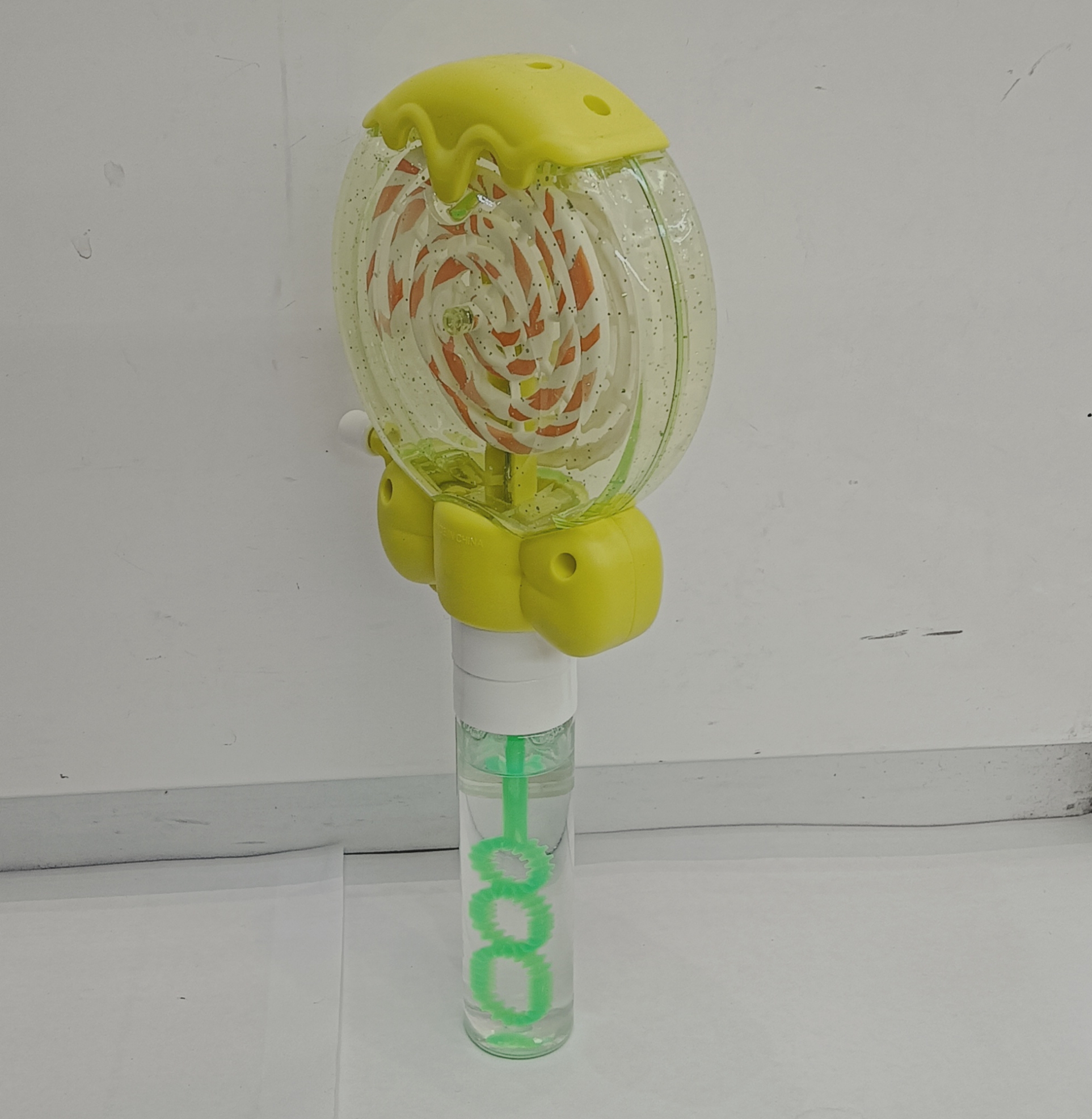 Cross-border trade, colorful rotating lollipops, bubble sticks, children's toys, two-in-one creative hot sale, street stall wholesale, new and unique small toys, children's cute bubble machines, children's summer outdoor Specification image