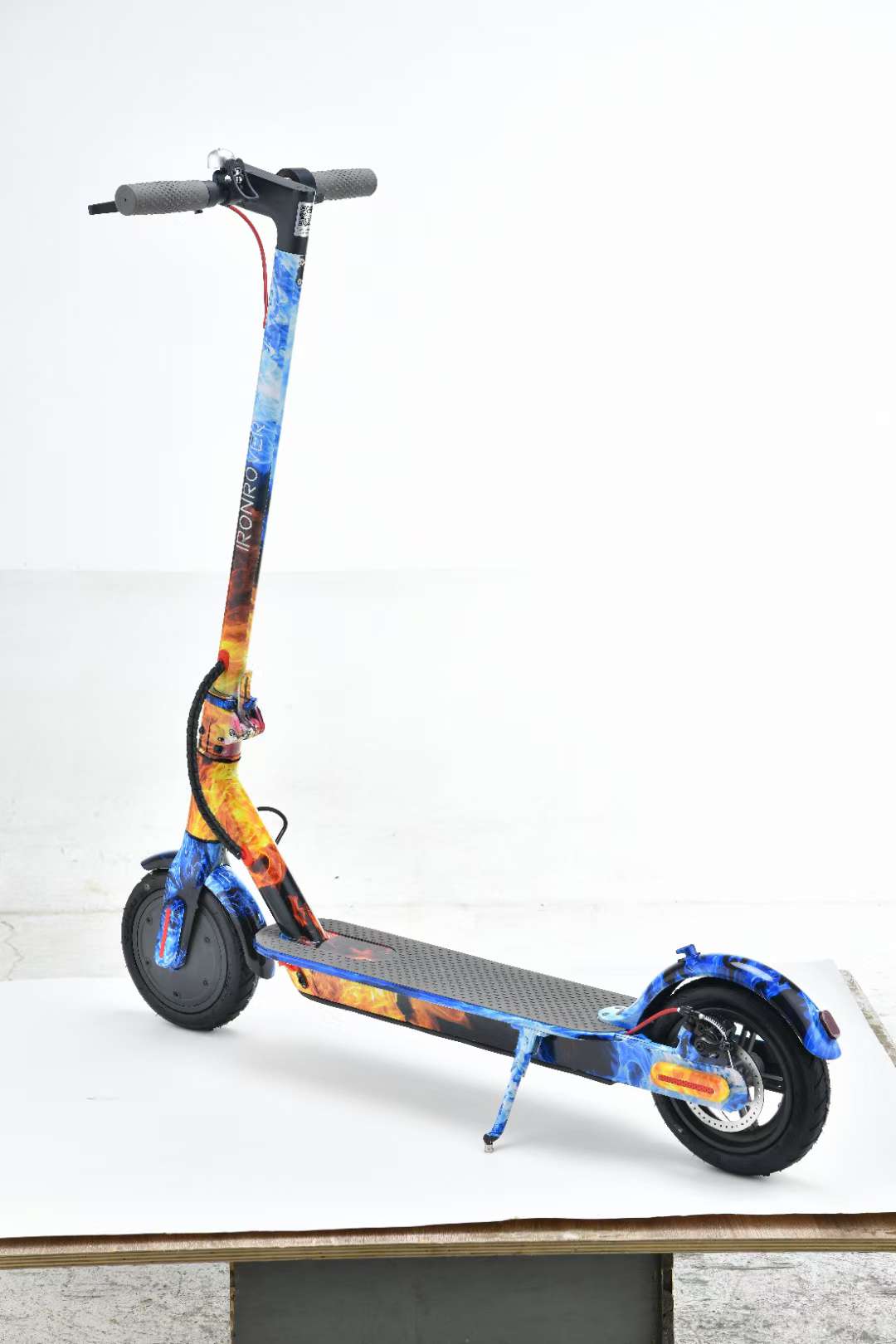 Electric scooters, outdoor sports folding portable mobility scooters, adult extreme sports equipment, lightweight and high-speed details Picture