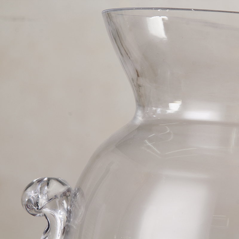 BBGLASS Baobei Glass Creative ear-shaped glass Vase is a modern home and wedding decoration item Item Picture