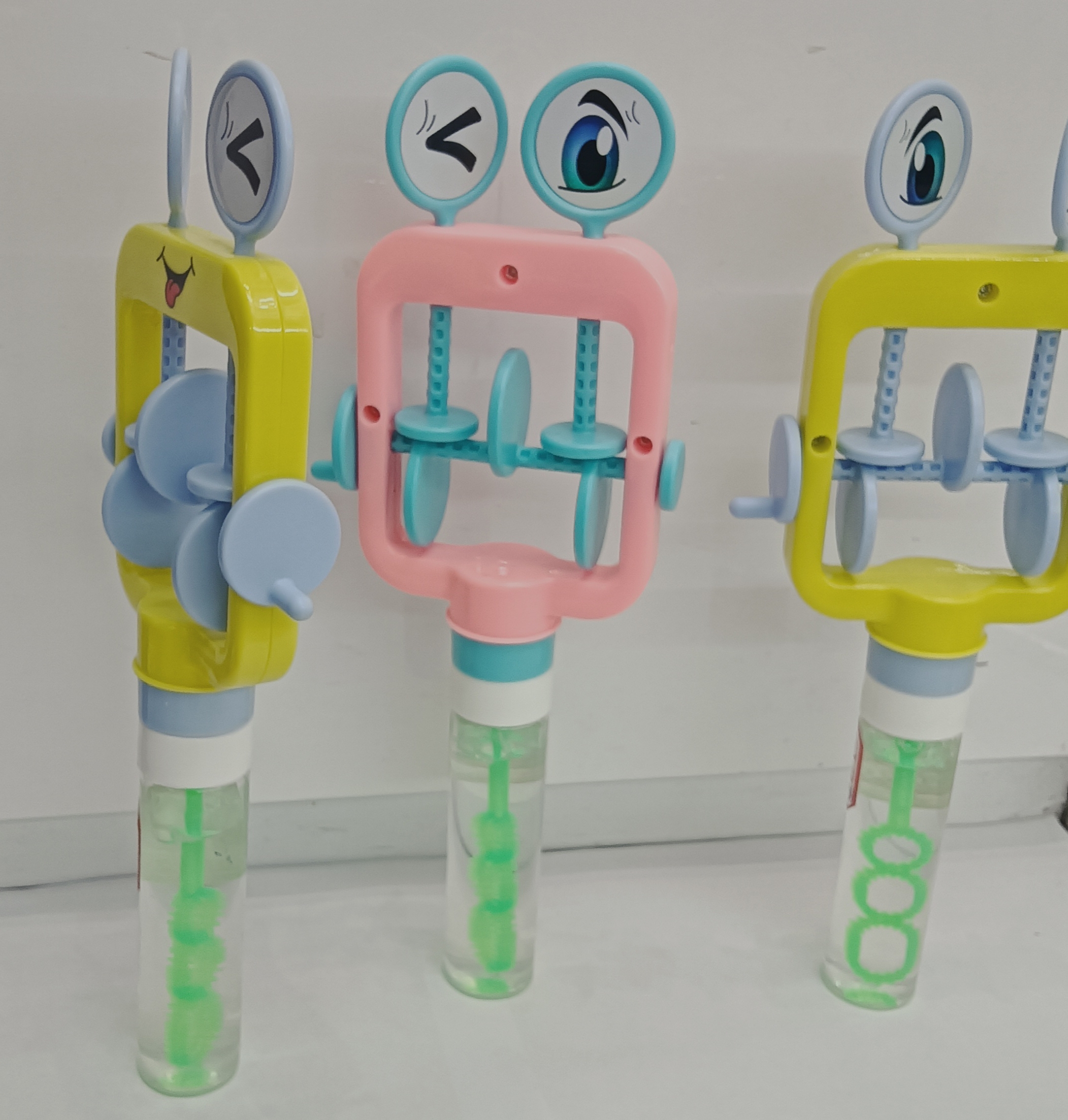 Foreign trade cross-border Intelligence Roundabout Bubble sticks, children's toys two-in-one creative hot sale, street stall wholesale supply, new and unique small toys, children's cute bubble machines, children's summer outdoor Application Scenario