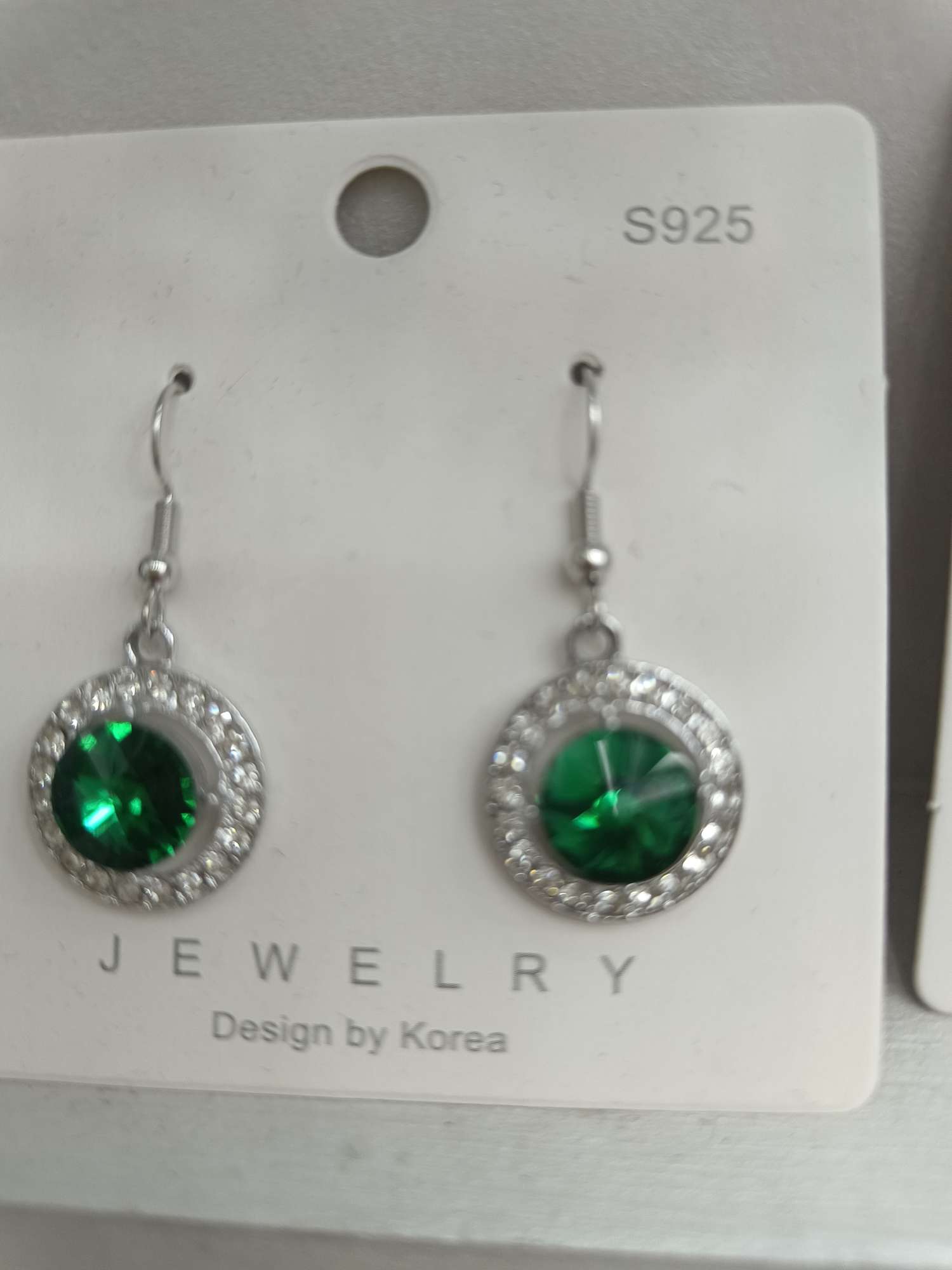 Zircon earrings, exquisite earrings, star-style earrings, fashionable and trendy ladies' earrings, high-end Korean-style earrings, dazzling zircon earrings