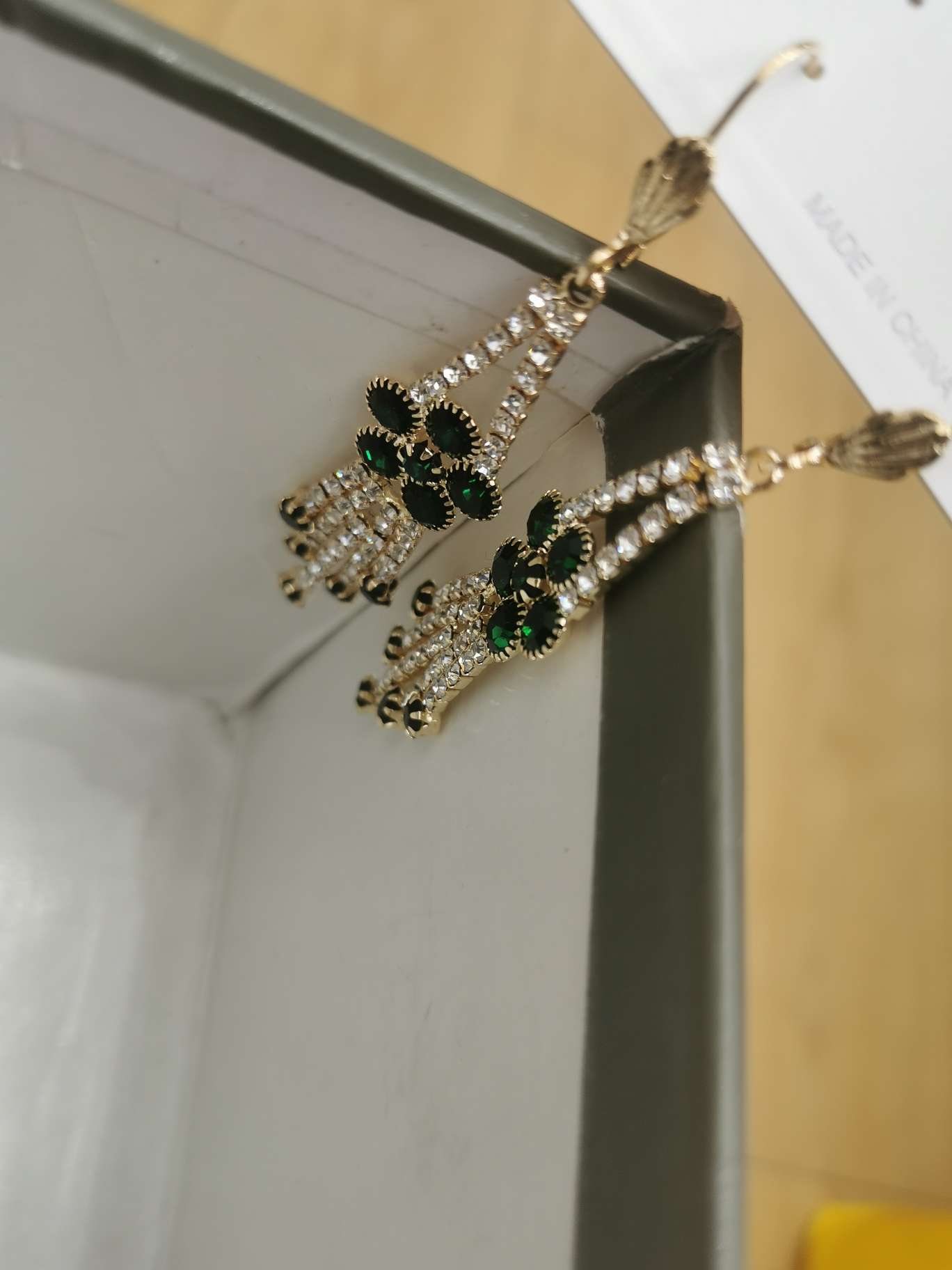 烧焊锆石耳饰 精致饰品 女士时尚耳环 优雅耳饰 白底实物图