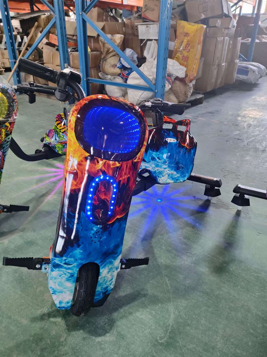 Electric unicycle, children's drift car, three-wheeled electric vehicle, toy car, unicycle Application Scenario