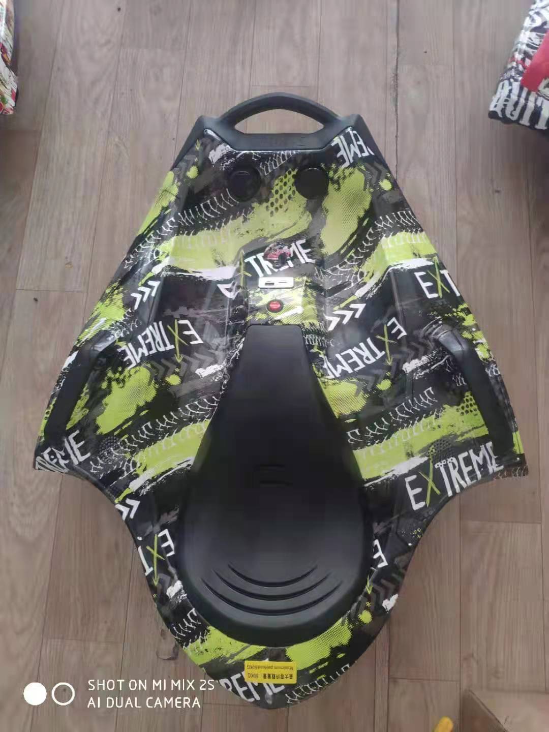 Electric scooter, folding sports outdoor skateboard, roller skate, ice skates, mobility scooter, integrated design of scooter and skateboard, lightweight and portable, fun to slide Application Scenario