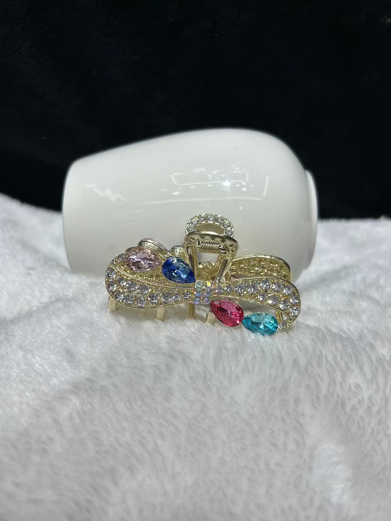 发夹女2024年新款高级感鲨鱼夹锆高贵气质造型独特设计 闪耀光泽质感出众详情图5