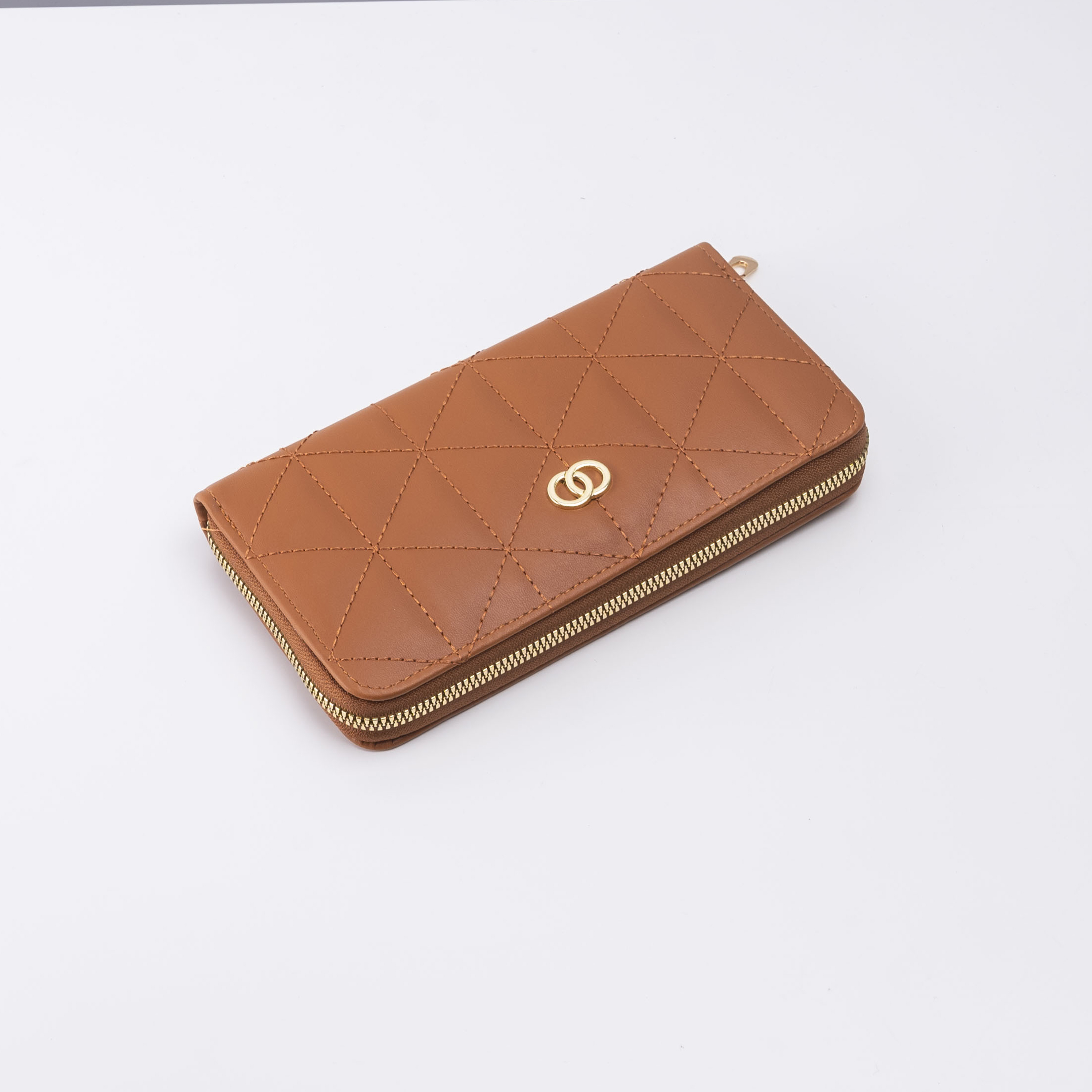 夏季新款女式手拿包字母印花手机包休闲气质手抓包软白底实物图