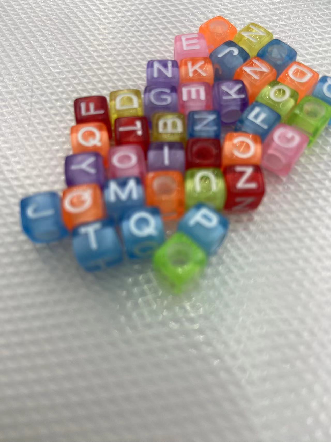 6*6混色字母方块外彩白线方块饰品配件diy饰品配件