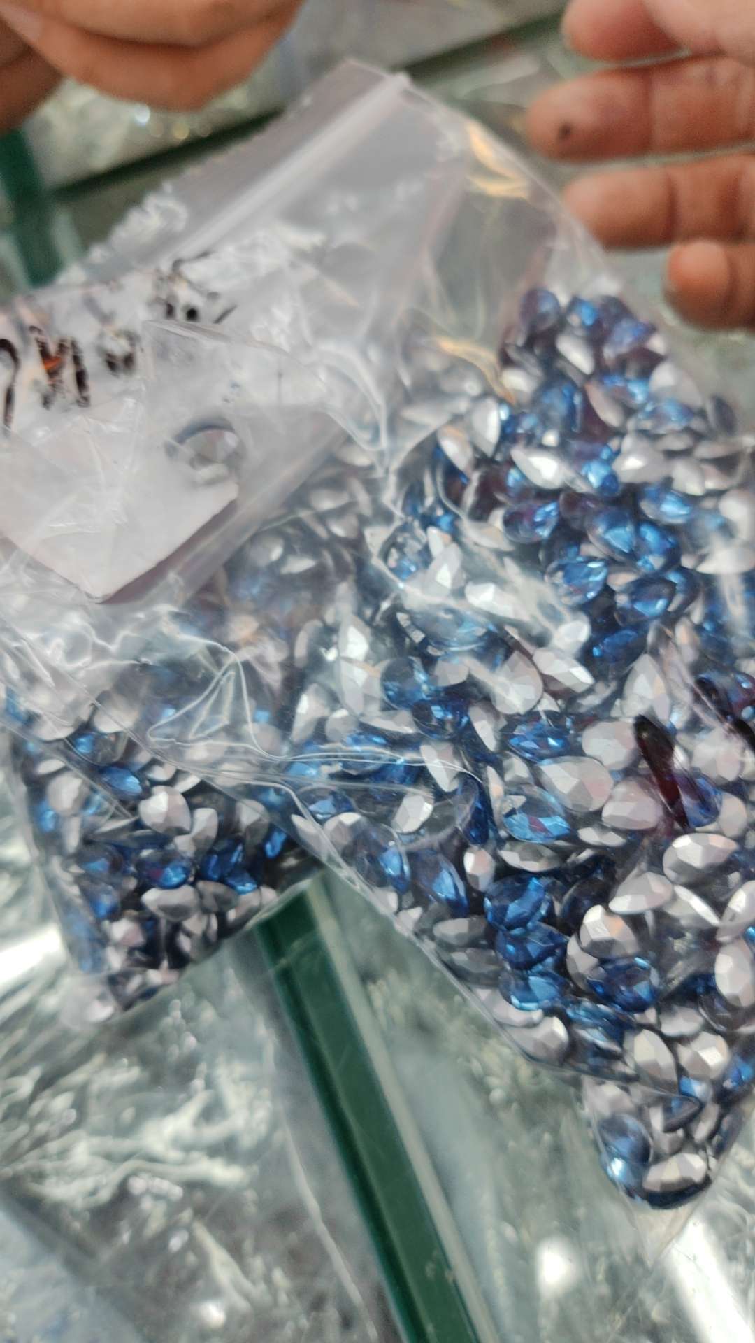 亚克力桃心发夹DIY材料包 半成品饰品配件 珠饰头饰发饰配件 创意手工发饰材料配件 手工饰品发夹材料套装白底实物图