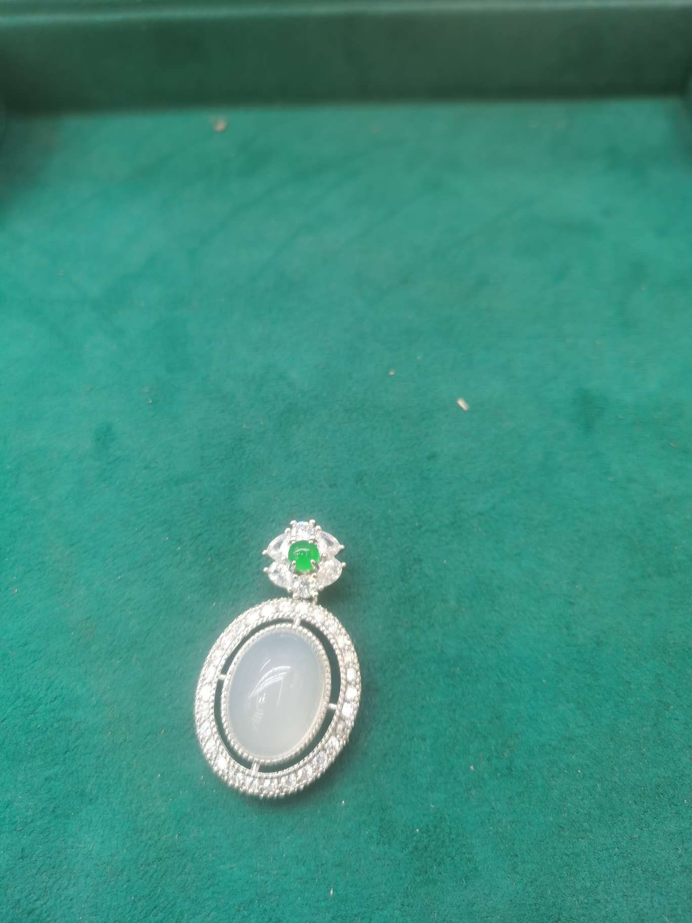 满锆祖母绿大蛋面，2024061803，髓缘