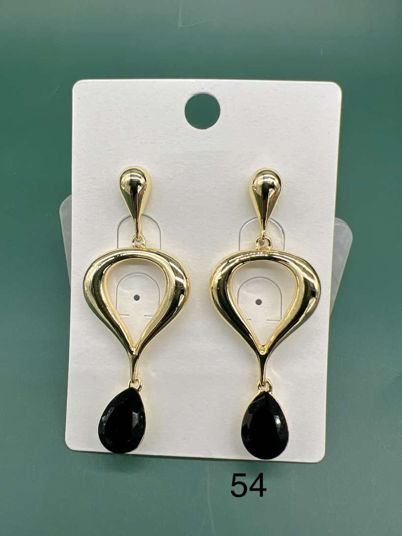 梦之涵饰品欧美跨境镀真金螺旋水滴耳钉女高级感镂空密镶锆石耳环珍珠耳环饰品锆石耳环细节图