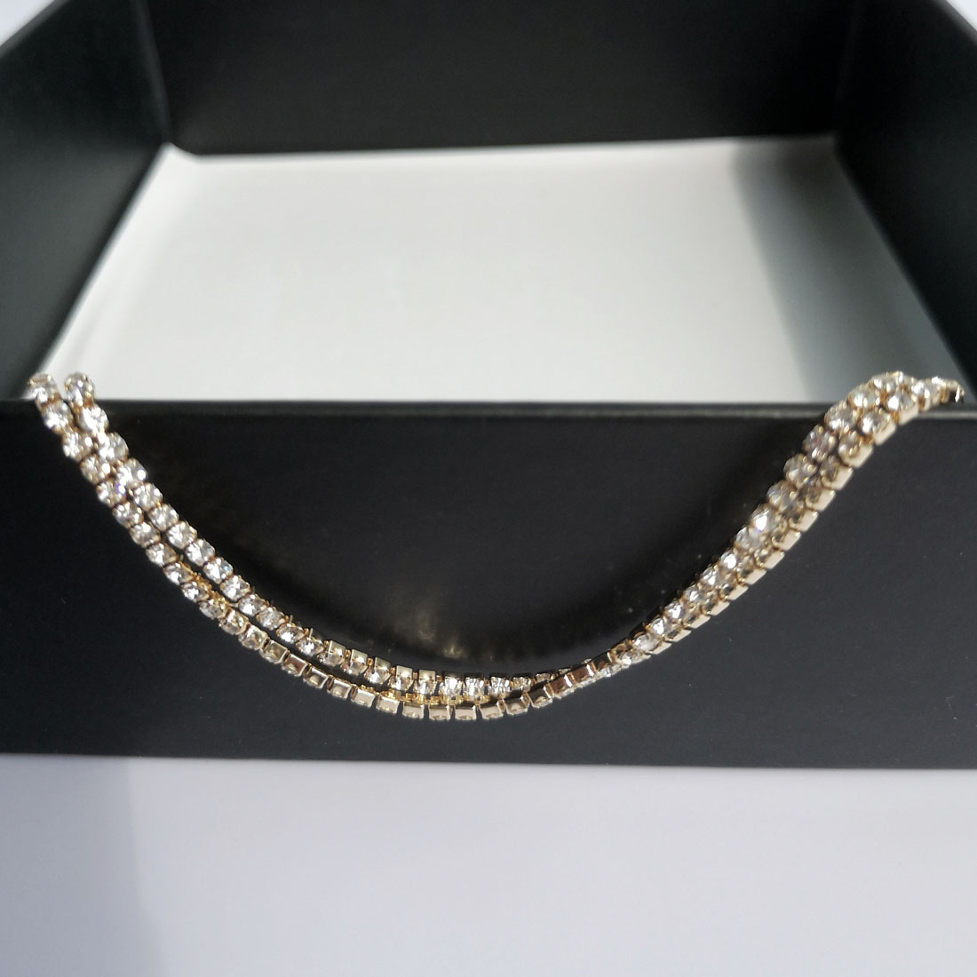 手链/手串/五彩绳/首饰/朱砂白底实物图