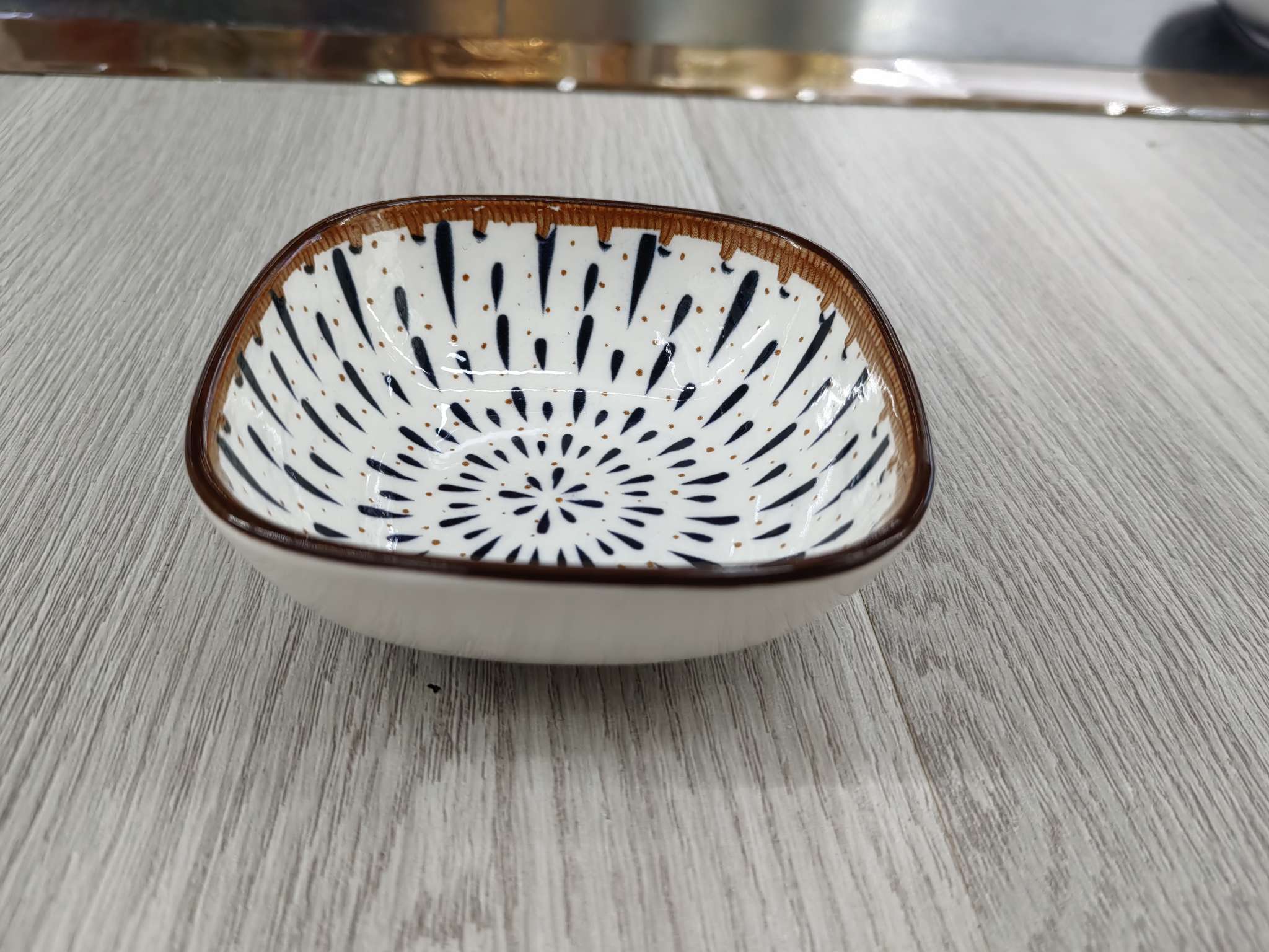 Exclusive ceramic tableware set for daily necessities, including seasoning bowls and plastic ceramic plates. Durable and practical ceramic tableware set detail image 3