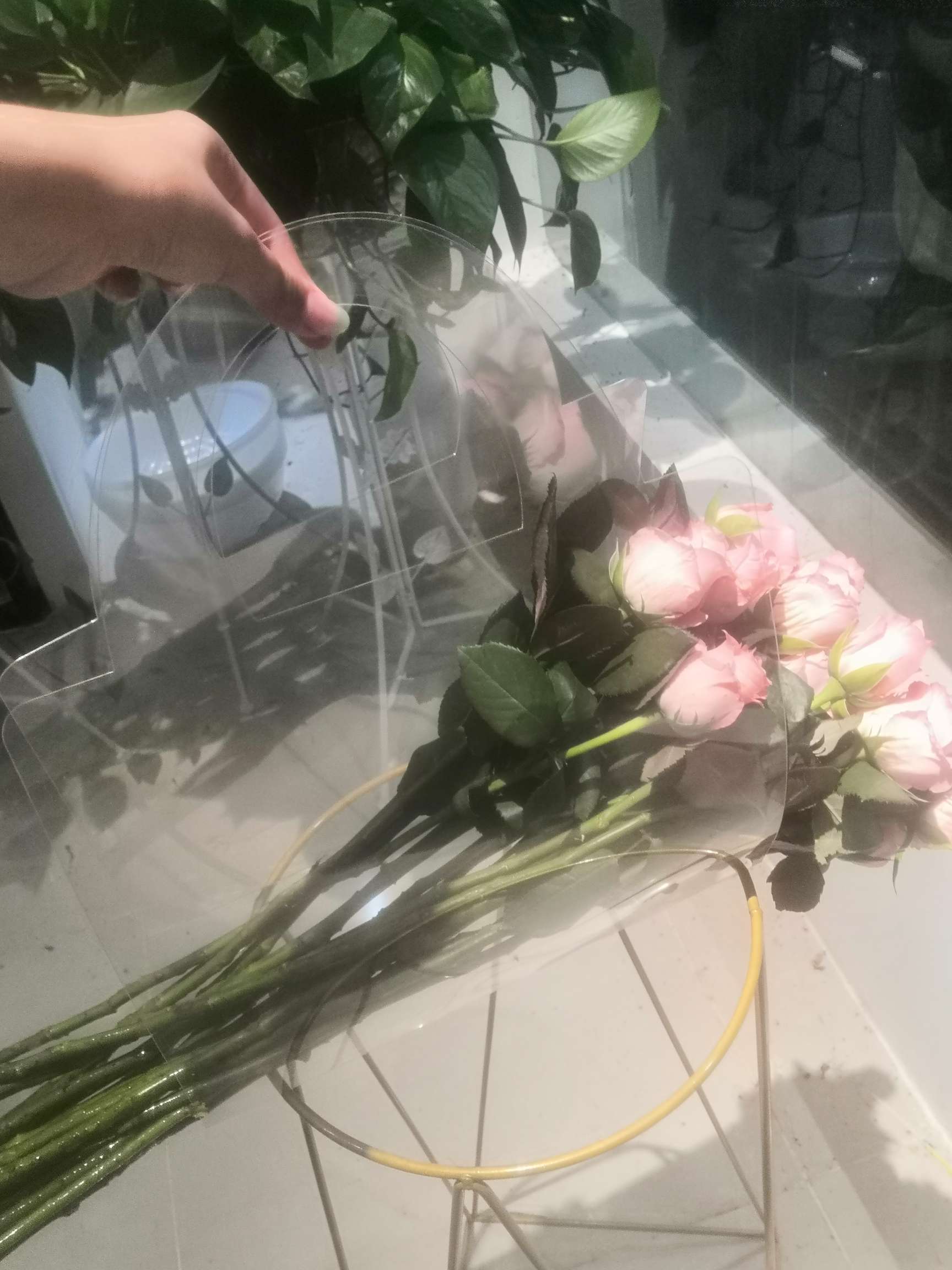 Souvenir handbag, eco-friendly packaging bag, ins flower packaging bag, PVC material, 2025 new packaging design, gift handbag detail image 10