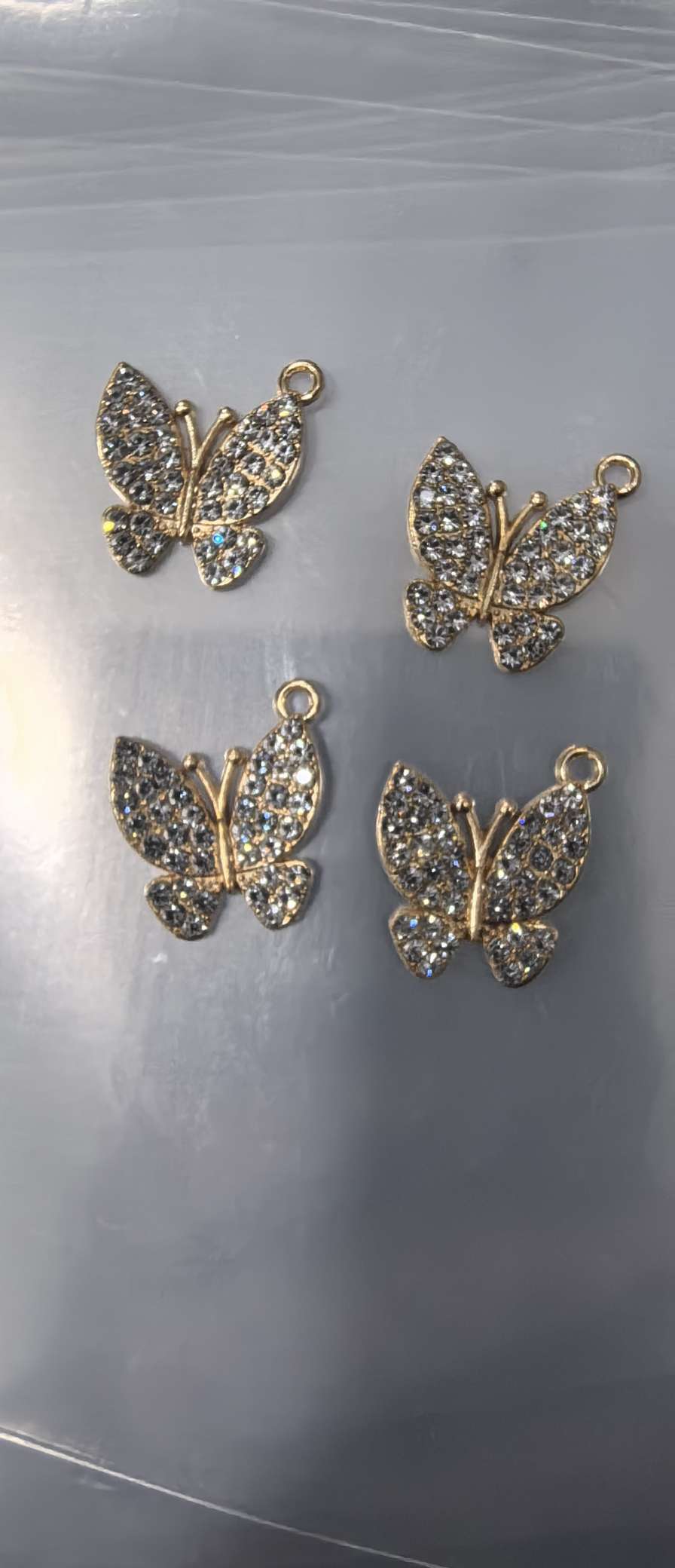 Full diamond butterfly pendant Application Scenario