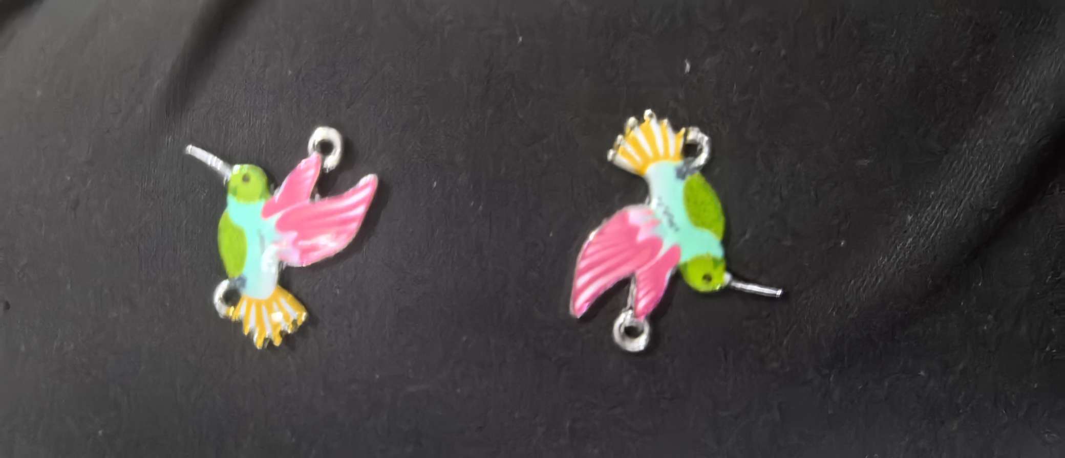 Pigeon bracelet accessory Application Scenario