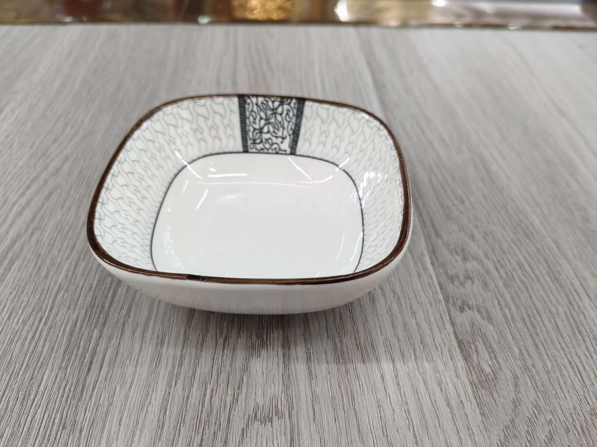 Exclusive ceramic tableware set for daily necessities, including seasoning bowls and plastic ceramic plates. Durable and practical ceramic tableware set detail image 1