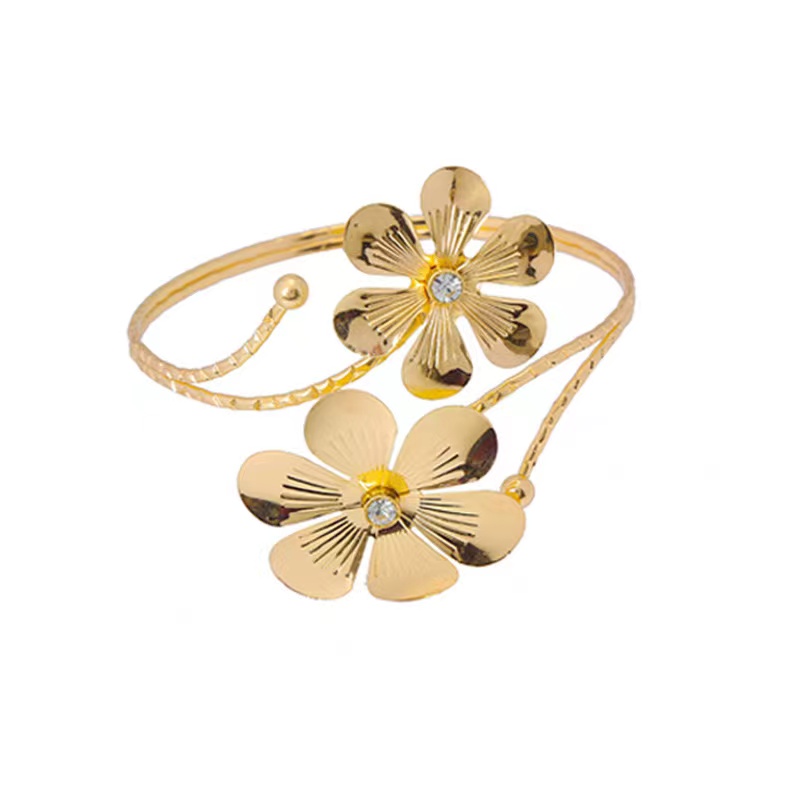 Cross-border best-selling item: Metal shining, irregular opening shape, adjustable, handcrafted ladies' arm bracelet, wristband Item Picture