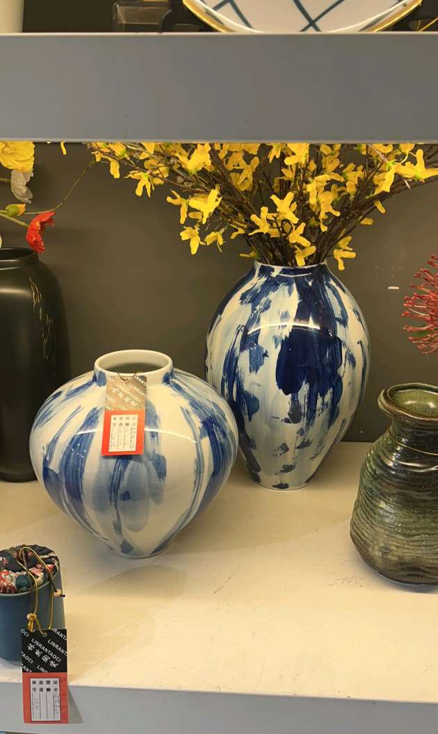 Exquisite folk handicrafts and artworks, unique designs, gifts, art collectibles, other folk handicrafts, selected new Chinese-style vases and ornaments details Picture