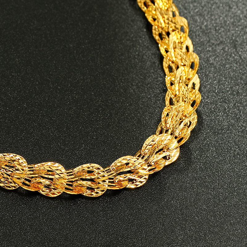 The ancient techniques of Japanese and Korean jewelry are passed down for two generations. The phoenix tail bracelet is simple and elegant. The gold-plated Vietnamese sand gold peony flower bracelet is a grand gift for women and best friends. It won't fade for a long time Item Picture