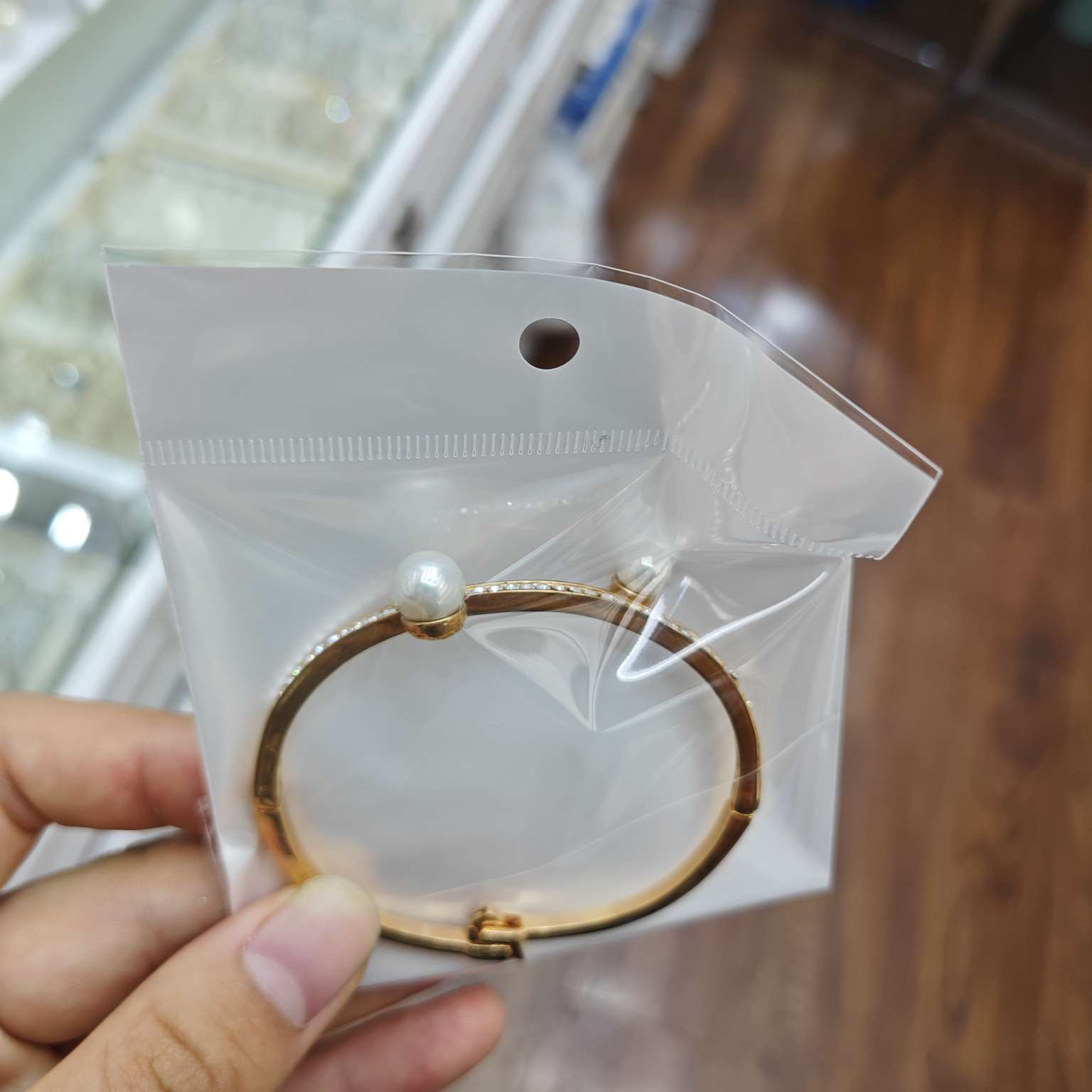 手链手镯 精致手饰 高雅手镯 珠宝饰品 时尚女士选择款 跨境热卖款手镯手镯细节图