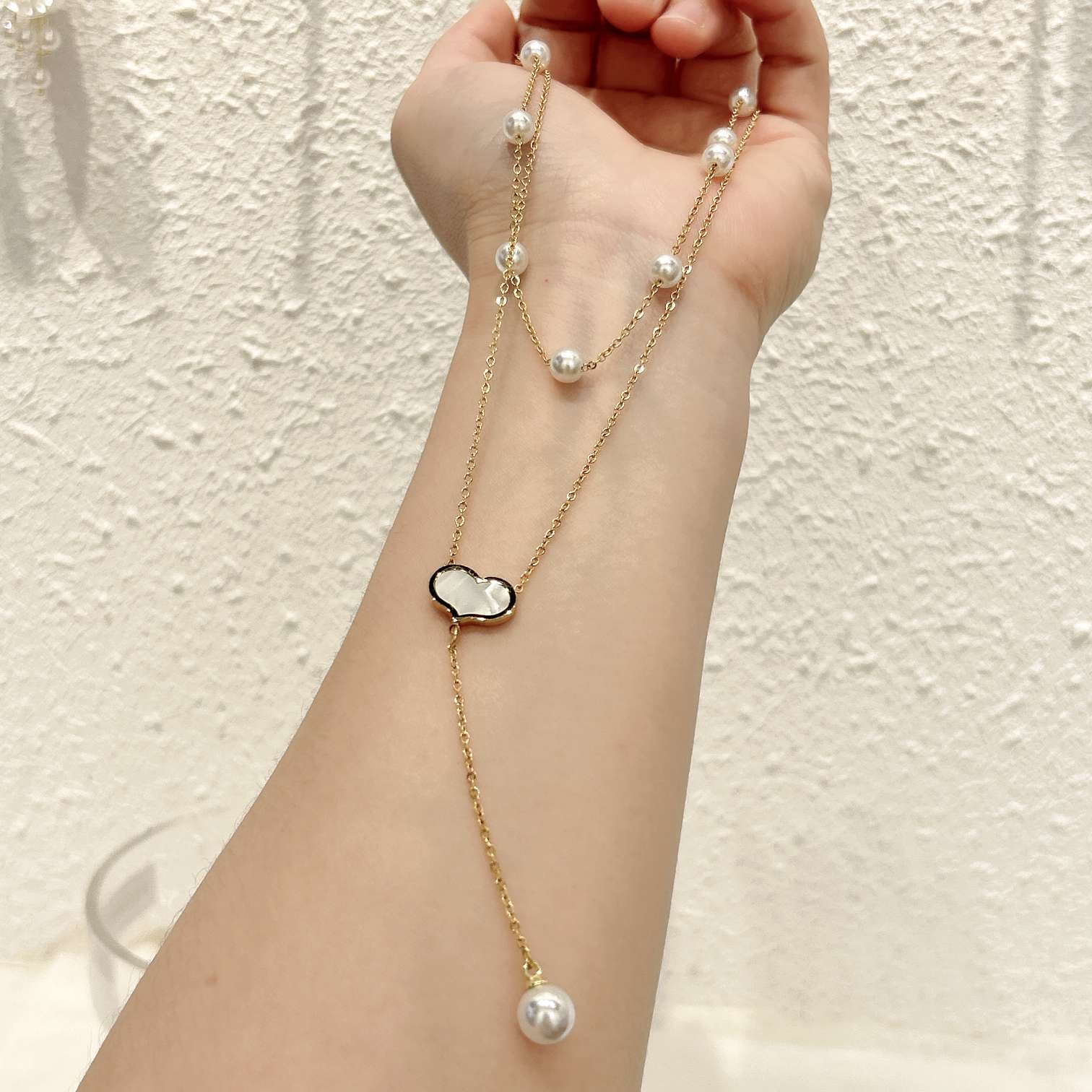 Heart necklace, pearl necklace, pearl necklace, women's short style Mengfeini 003 Application Scenario
