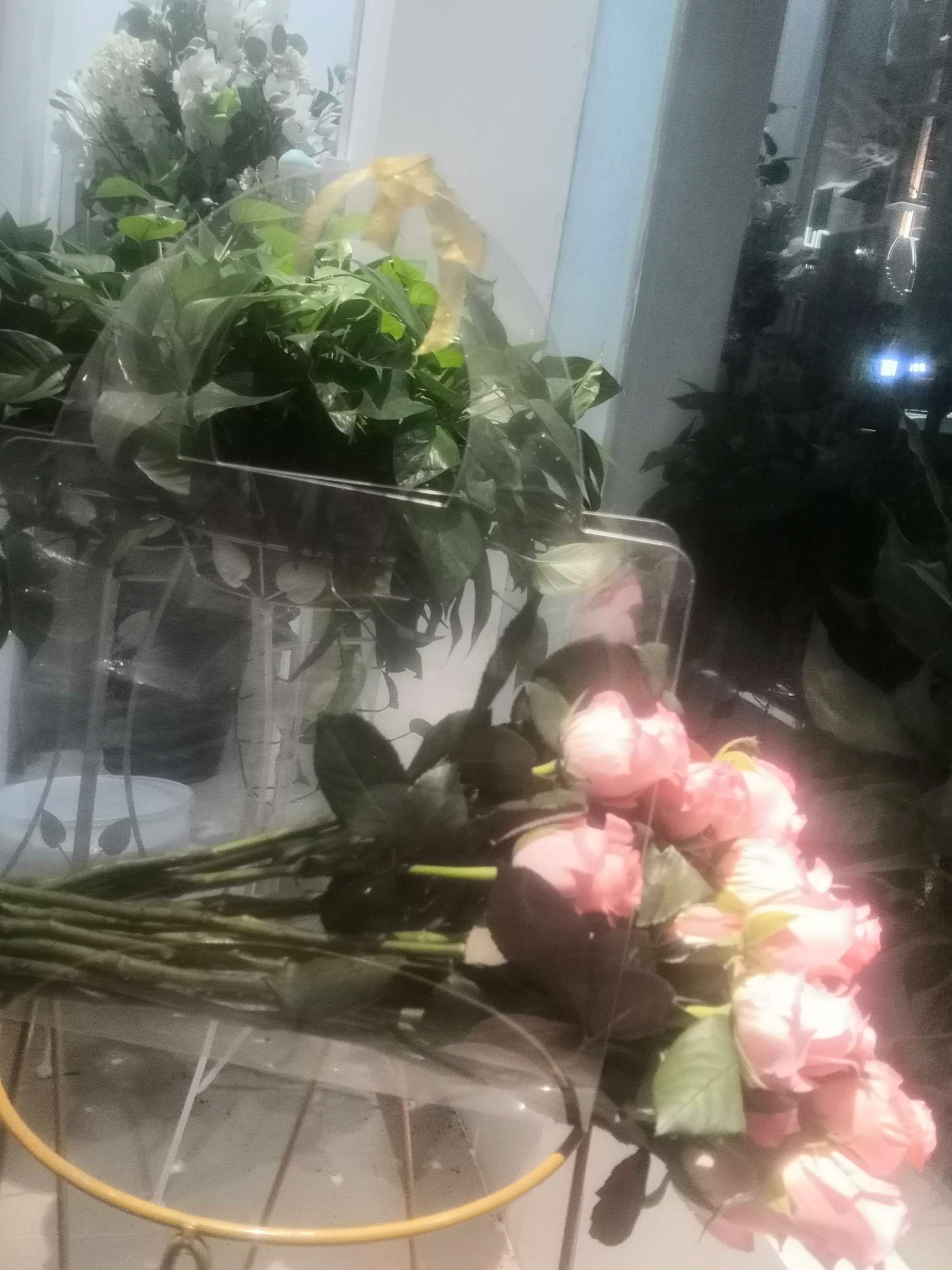 Souvenir handbag, eco-friendly packaging bag, ins flower packaging bag, PVC material, 2025 new packaging design, gift handbag detail image 8