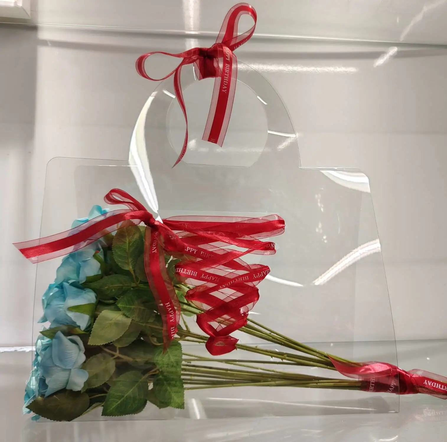 Souvenir handbag, eco-friendly packaging bag, ins flower packaging bag, PVC material, 2025 new packaging design, gift handbag detail image 6